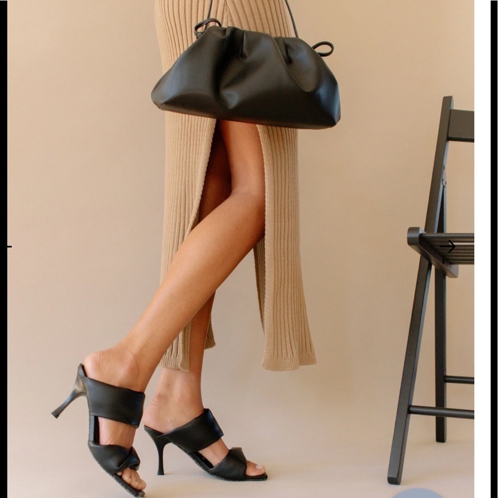 New Alohas ALOHAS Twist-Strap Heels Mule Heels Black size 6 and 7.